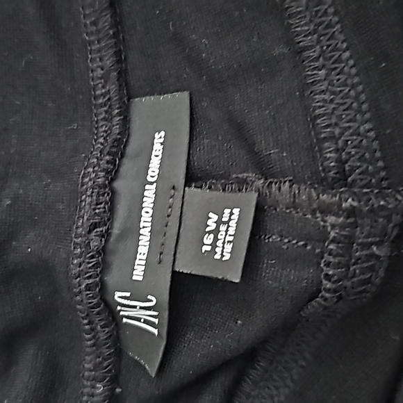 I.N.C Pleather pants - Picture 2 of 3